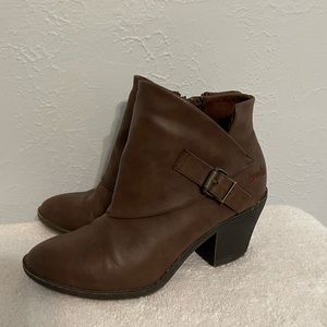 Women’s size 8 Blowfish ankle boots